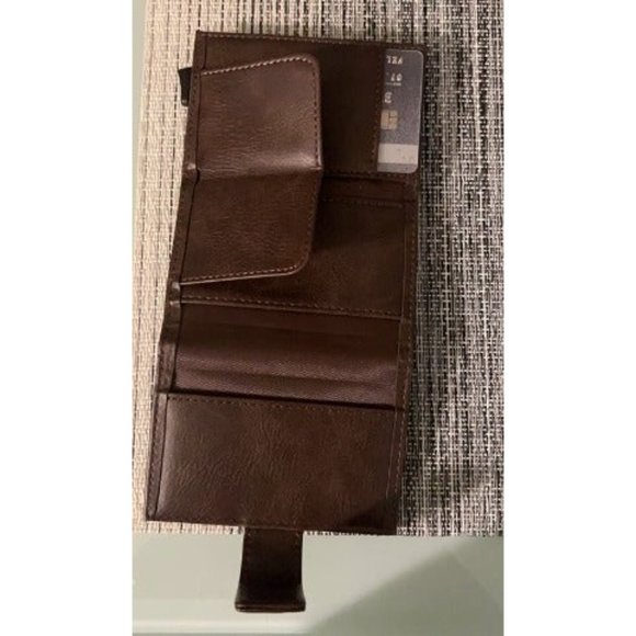 Pop Up Wallet, Genuine Leather Automatic Credit Card Holder Wallet RFID Blocking - Picture 2 of 2